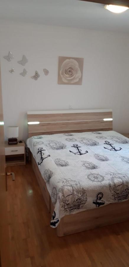 Apartments By The Sea Privlaka, Zadar - 14816 외부 사진