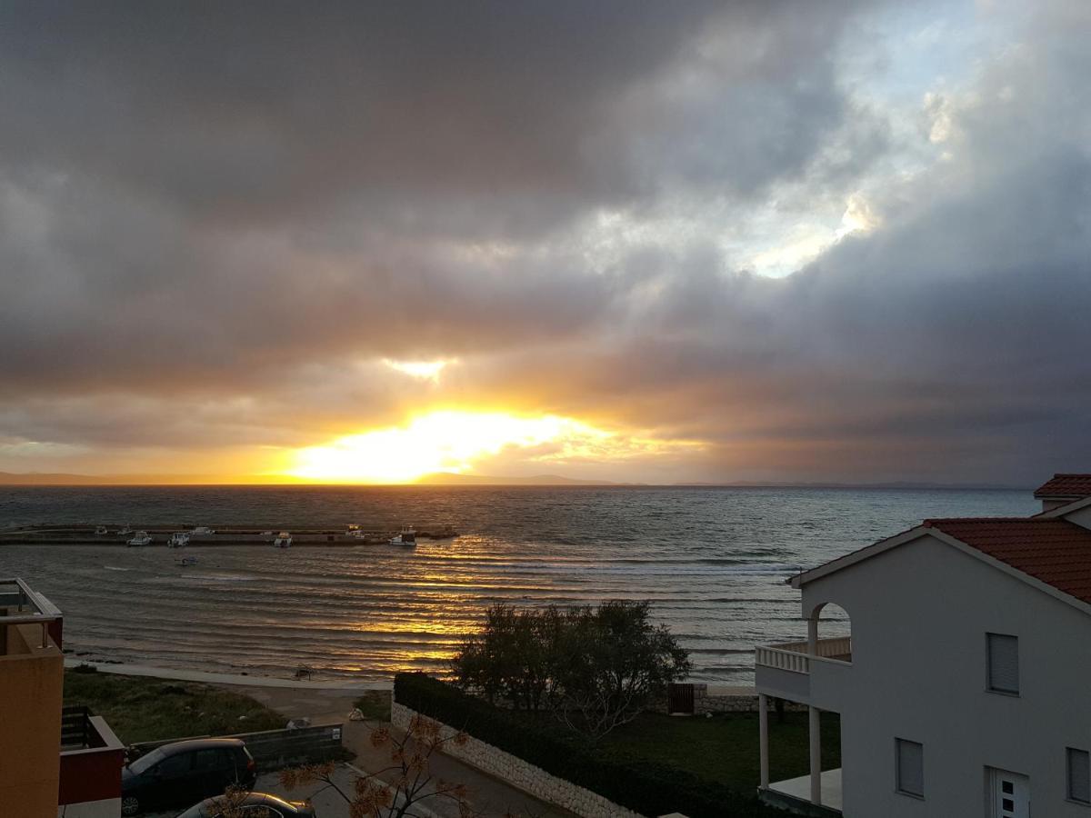 Apartments By The Sea Privlaka, Zadar - 14816 외부 사진