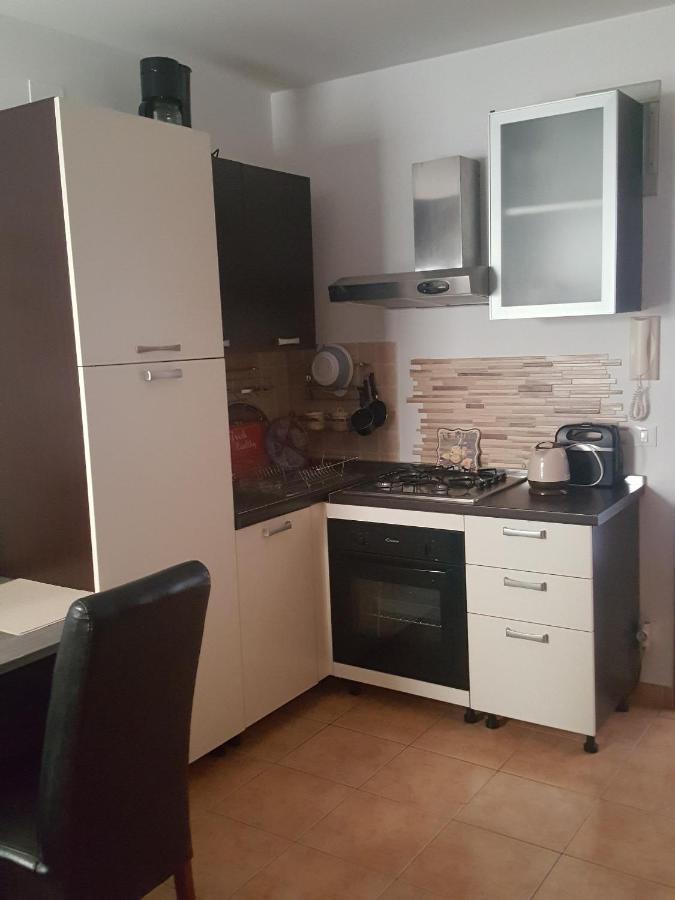 Apartments By The Sea Privlaka, Zadar - 14816 외부 사진