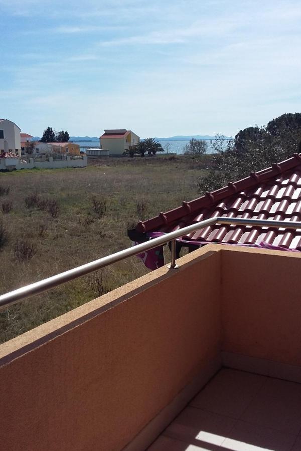 Apartments By The Sea Privlaka, Zadar - 14816 외부 사진